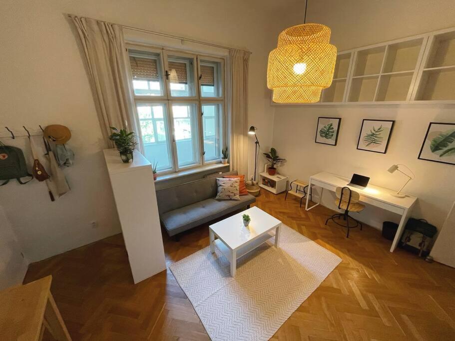 Stefanka Apartment Old Town Bratislava Bagian luar foto